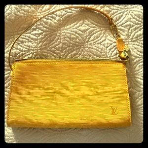 Authentic LV Epi leather Pochette clutch